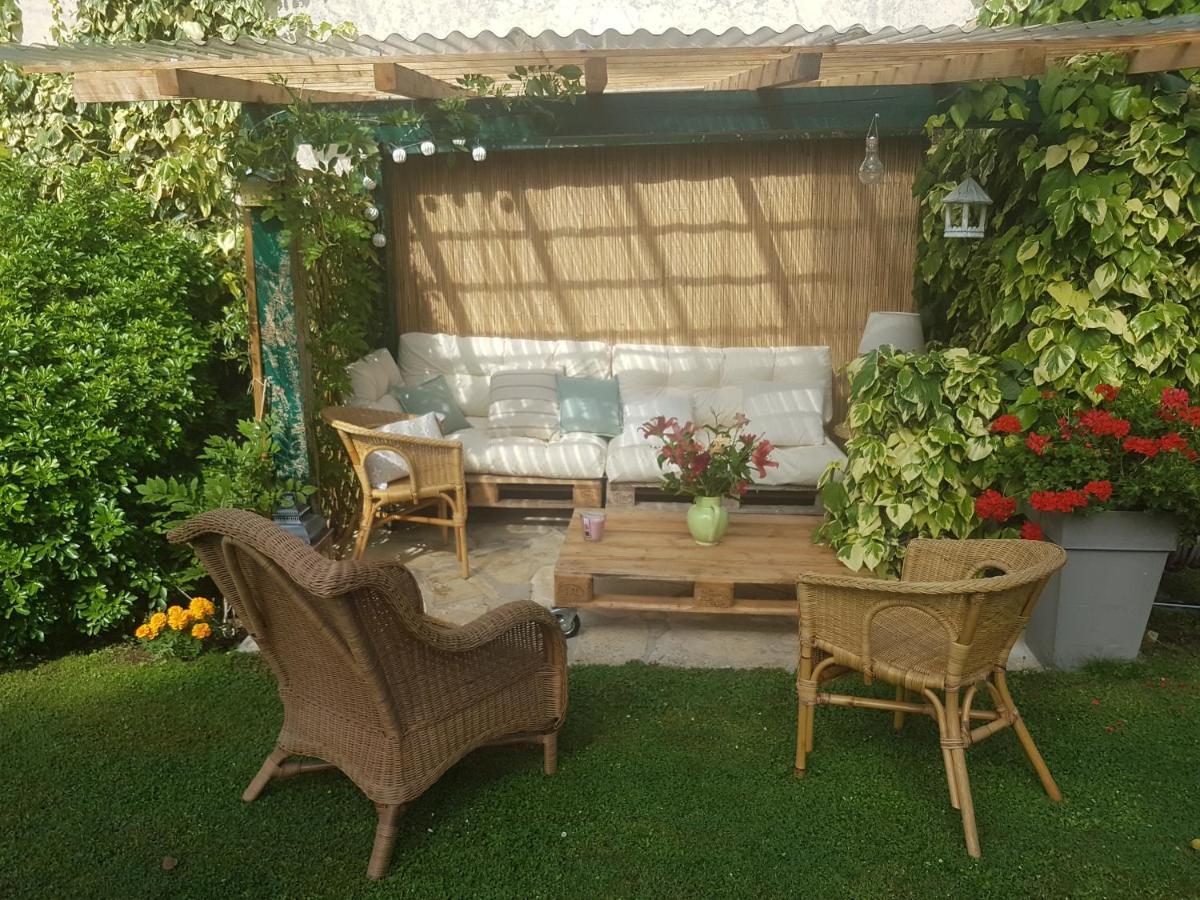 La Montignonne Appartement Montigny-sur-Loing Buitenkant foto