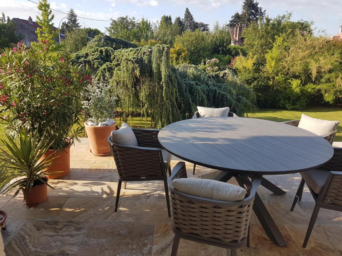 La Montignonne Appartement Montigny-sur-Loing Buitenkant foto