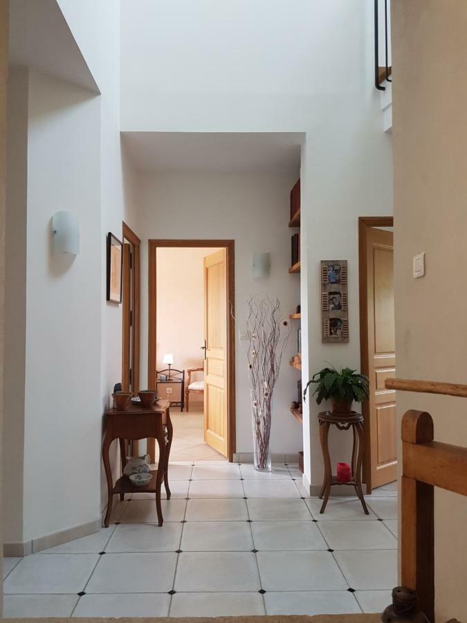 La Montignonne Appartement Montigny-sur-Loing Buitenkant foto