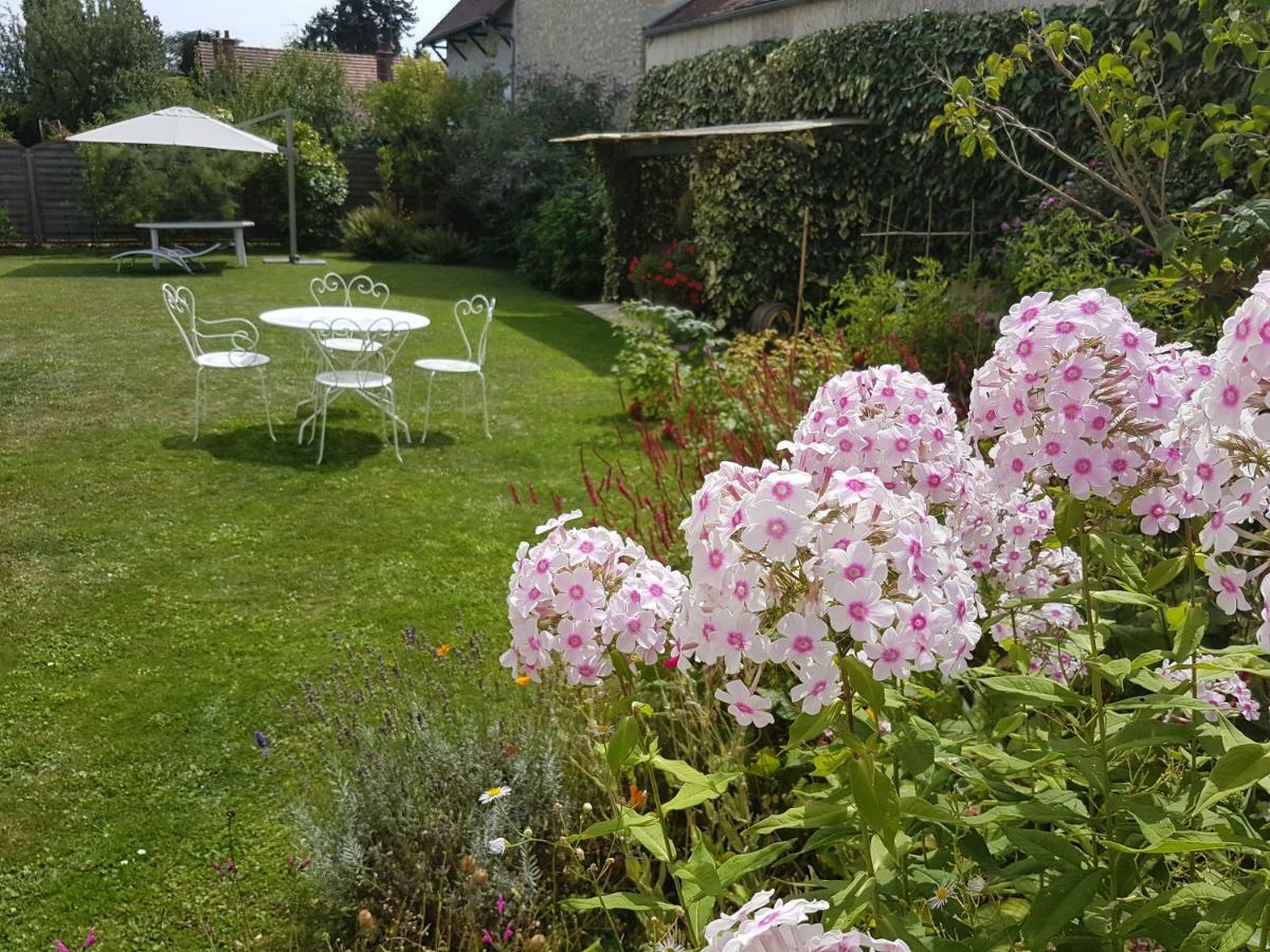 La Montignonne Appartement Montigny-sur-Loing Buitenkant foto