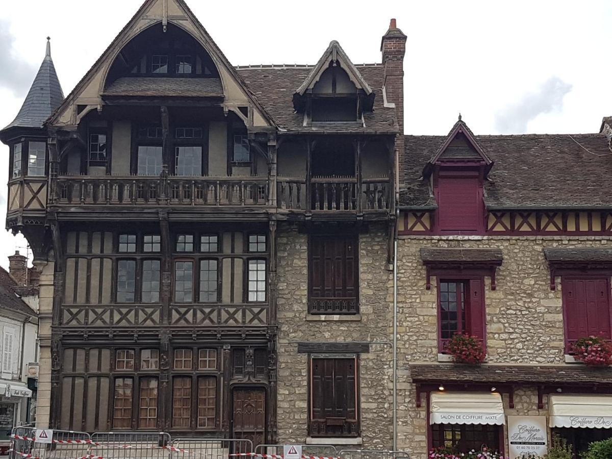 La Montignonne Appartement Montigny-sur-Loing Buitenkant foto